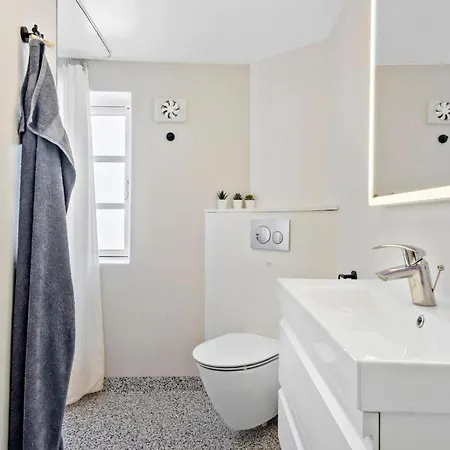 3 Bedroom Lovely In