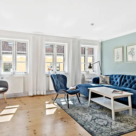 3 Bedroom Lovely In 度假居 *